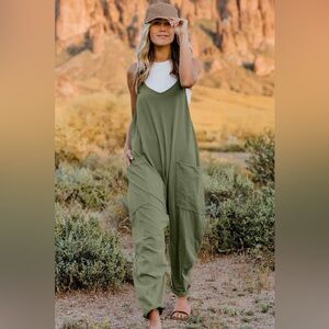 Army Green V-Neck Sleeveless Jumpsuit with Pockets NWT